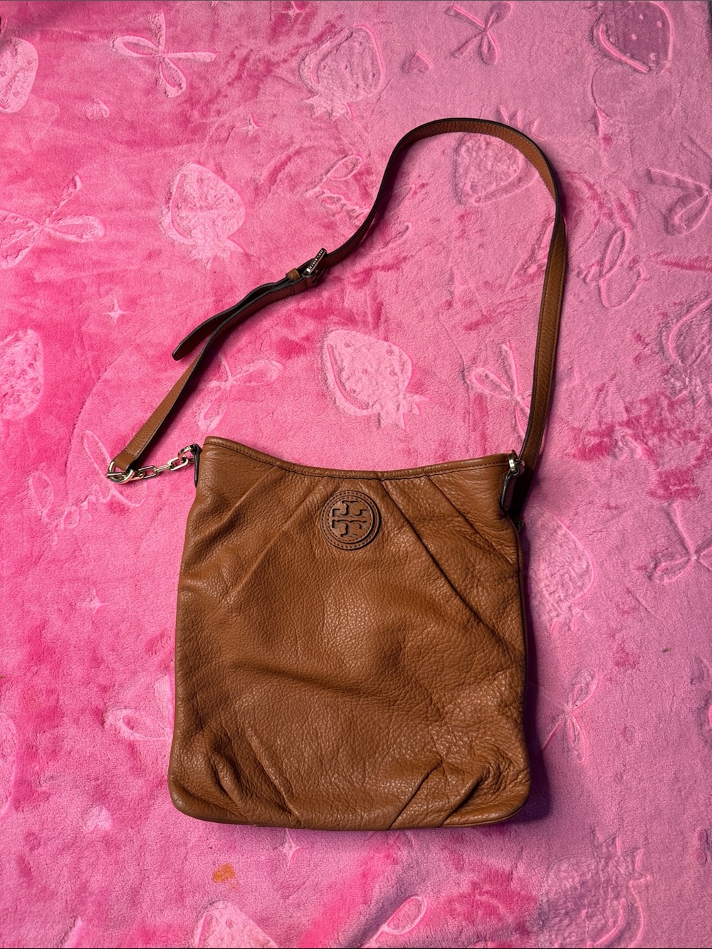 Tory Burch Light Brown Pebbled Leather Pleated Crossbody Bag EUC